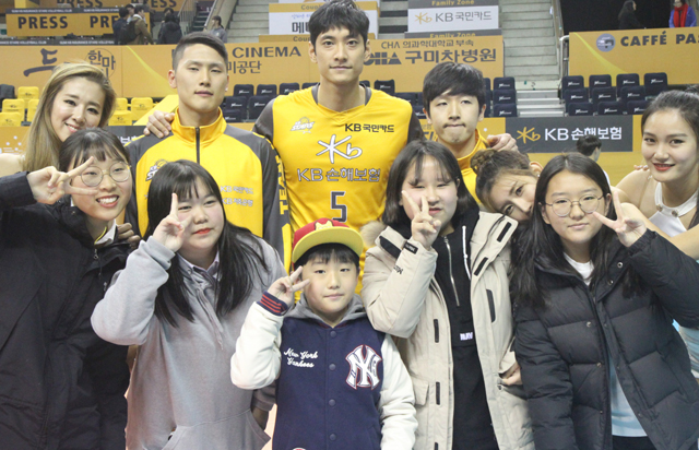 11월 8일 선수와 함께