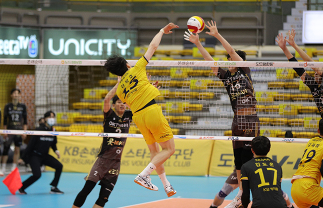 [2020-2021 V리그] 2월 21일 vs OK금융그룹