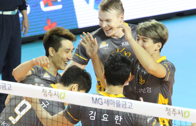 [2016 청주·KOVO컵] 10월 01일 vs 우리카드