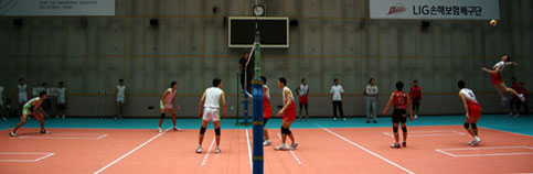 LIG손해보험 VS 성균관대 연습 경기 펼쳐