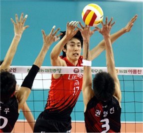 LIG손해보험, 1-3으로 현대캐피탈에 패