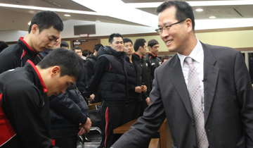 문용관 감독 선수들과의 첫 대면