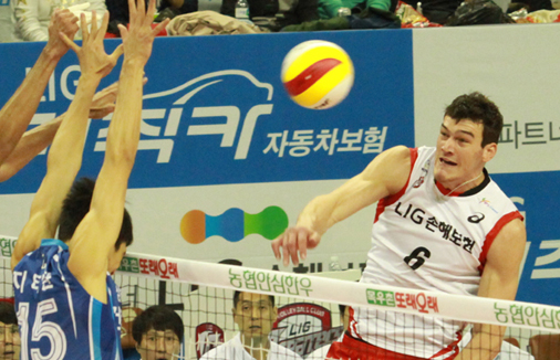 에드가 역대통산 1000득점, 400 후위득점 돌파!!