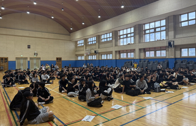 [2025-2026시즌 KB스타즈 배구단 스타즈 스쿨어택] 10월 15일 다온중학교 진행 사진